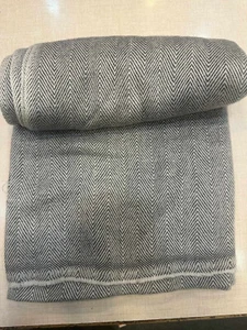 100% Natural Cashmere Blanket -  Herringbone Pattern - Hand Made in Nepal - - Picture 1 of 12