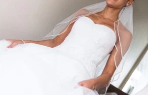 David’s Braut Brautkleid weiß mit Unterrock und Schleier - Bild 1 von 5
