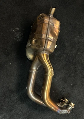 Aprilia RS 660 2020-2024 Tuono 660 Stock OEM SISTEMA DE ESCAPE 2B009931 Foto 1 de 4