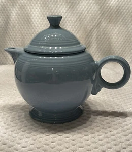 Vintage FIESTAWARE Large TeaPot Periwinkle 44oz With Cup & Saucer Retired Color - Picture 1 of 12