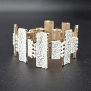 Bracciale Vintage Napier Smalto Bianco e Cerniera Tono Oro - Foto 1 di 10