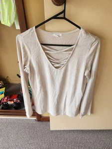Size 8 Cream Light Sweater Size 8 - Picture 1 of 2