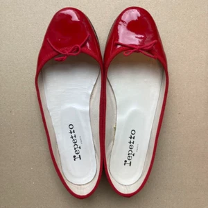 Repetto Cendrillon Round Toe Flat Pumps Ballet Shoes Size 38 Red Patent Leather - Picture 1 of 11