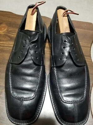 Bachrach Mens 8 1/2 M Handmade In vero cucio Black  Lace-Up Shoes. Lace missing  - Image 1 of 4