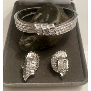 NOLAN MILLER Colección Glamour Pendientes Pulsera Baguette Set con Caja (NUEVO) - Imagen 1 de 10