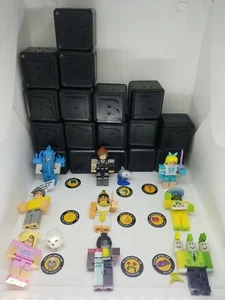 Lotto 16 action figure Roblox Celebrity serie 9 in scatola aperta a mano. - Foto 1 di 10