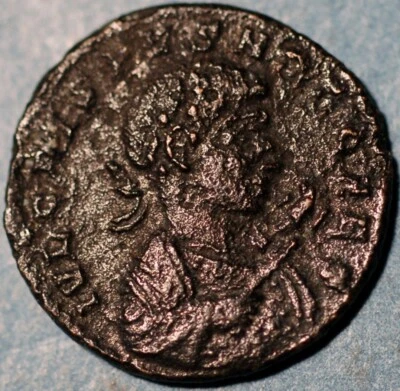 Roman Empire Nummus 323 Constantinus II Globe on altar - Image 1 of 2