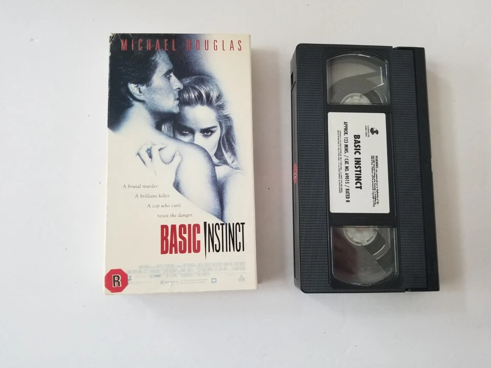 Basic Instinct (VHS, 1992) - Image 1 of 1