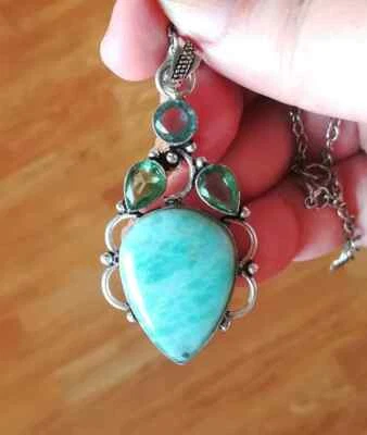 COLLANA PENDENTE AMAZZONITE PERIDOTO E TOPAZIO AZZURRO IN ARGENTO 925 CON CATENA - Immagine 1 di 4