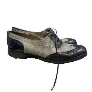Mocassino vintage Salvatore Ferragamo taglia 7 B décolleté in pelle nera punta ala - Foto 1 di 9