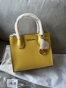 NWT $448 Michael Kors Mercer Medium Pebble Leather Messenger Crossbody Bag - Picture 1 of 10
