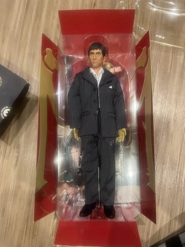 How2Works Al Pacino Scarface Tony Montana Action Figure The World Yours Cover