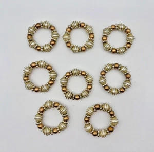 "Elegantes anillos de servilleta cuentas de oro y perlas envueltos en alambre juego de 2""" - Imagen 1 de 4
