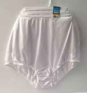 Vanity Fair brief panties 3 pair Perfectly Yours Lace Nouveau size 7/L white - Picture 1 of 4