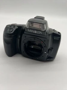 Minolta Maxxum 300si analoge Spiegelreflexkamera 35 mm nur Gehäuse - Bild 1 von 7