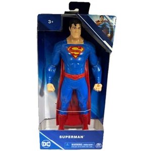 2022 DC Comics Spin Master Superman 9" Figur - Neu - Bild 1 von 6