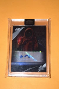 2023 Topps Chrome Black Star Wars Leilani Shiu as Jawa #A-IU Autograph - Picture 1 of 3