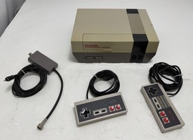 1985 Original NES Nintendo System Console Controllers RF Switch TESTED WORKING