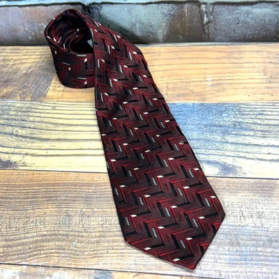 Corbata geométrica vintage Pierre Cardin roja negra blanca seda para hombre en zigzag Foto 1 de 4