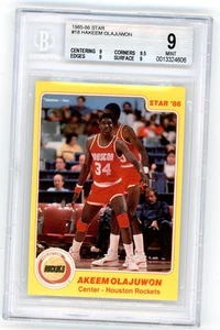 Estrella 1985-86 - Hakeem Olajuwon #18 BGS 9 HOF - Imagen 1 de 2