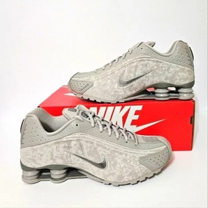 Nike Wmn Shox R4 College Grey Womens Size 11/Mens Size 9.5 - Picture 1 of 7