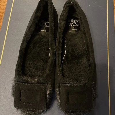 Roger Vivier Black Fur Lined  Flats  Size 7 - Image 1 of 3