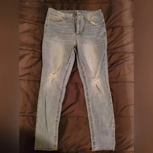 Seven7 Jeans Women's Size 16 Tummy Less High-Rise Skinny Distressed Light Wash - Picture 1 of 2