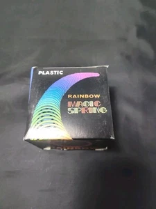 Rainbow Magic Spring - Classic Plastic Slinky - Rainbow Color, giocattolo nostalgico anni 70 - Foto 1 di 7