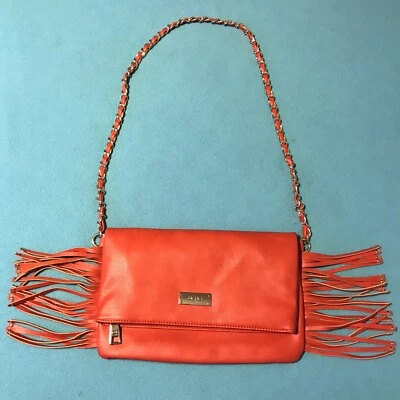 BCBG / París / Naranja / Cuero sintético / Flecos / Plegable / Bandolera / Bolso Foto 1 de 4