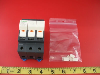 Portafusibles Schneider DF103V 32a 3P 10x38 DF 103V Cuadrado D TeSys Nnb  Foto 1 de 4