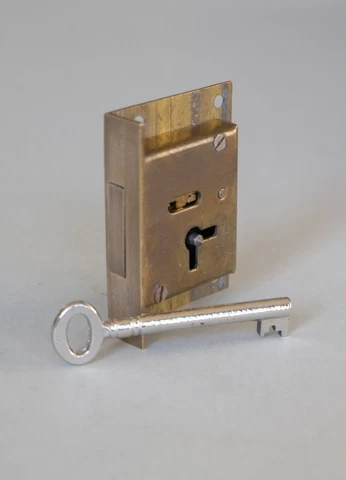 Brass 4 Lvr Cut Cabinet Drawer LH Door Till Furniture LEVER LOCK 2 1/2" [CCL156] Cover