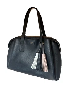 Guess schwarz Leder Handtasche Tasche 3 Schärpen magnetische Reißverschluss leicht gebraucht 16x9x6 - Bild 1 von 14