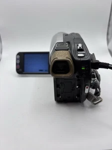 Sony Handycam Video Cameras (FOR PARTS/REPAIR) DCR-DVD103 Screen Intermittent - Picture 1 of 8