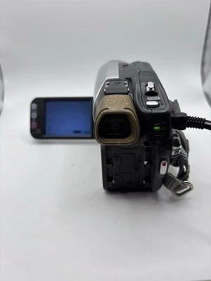 Sony Handycam Video Cameras (FOR PARTS/REPAIR) DCR-DVD103 Screen Intermittent - Image 1 of 4