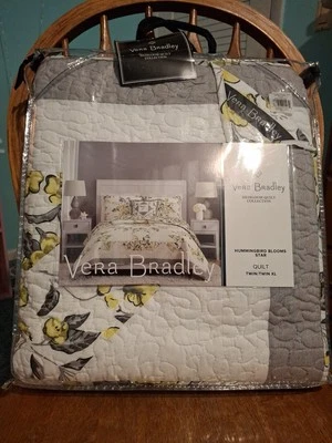 VERA BRADLEY Twin/XL Hummingbird Blooms Star Reversible 100% Cotton Quilt RARE  - Image 1 of 4