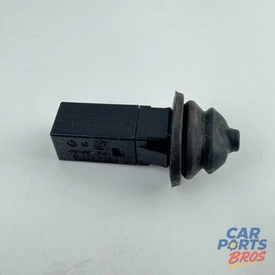 2012-2013 宝马 ActiveHybrid 5 燃油门闩锁黑色原始设备制造商 51178228939 — 第 1/4 张图片