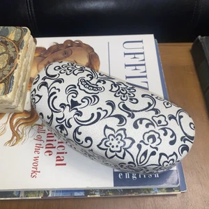 *READ* Eyes On Europe Eyeglass Sunglass Clamshell Hard Case-Black/Cream Floral - Picture 1 of 6