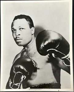 Vintage 1940's Original (NOT REPRINT) ARCHIE MOORE Boxing Photo - 8"x 10" - Picture 1 of 3