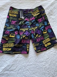Totalmente Nuevos Zapatos DC Tablero Pantalones Cortos Tallas 32 O 36 - Imagen 1 de 8