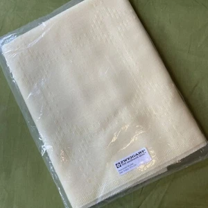Zweigart 18 Count Blank Honeycomb Afghan (7571) 48" x 55" (1.3yds) Yellow (219) - Picture 1 of 4