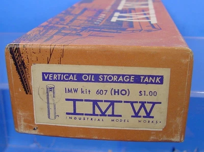 HO VINTAGE INDUSTRIAL MODEL WORKS #607 VERTICAL OIL STORAGE TANK STRUCTURE KIT - Image 1 of 3