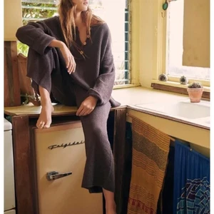 Free People Hailee Set Maglione Hot Fudge Small NUOVO - Foto 1 di 5