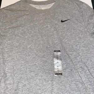Mens Active NIKE TEE Shirt NEW With Tag Short Sleeve Size XL Olive Free Shipping - Picture 1 of 4