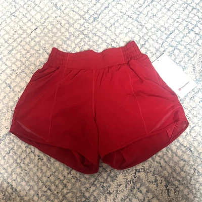 "Lululemon Hotty Hot HR CORTO 4"" *FORRADO ROJO OSCURO Talla 4 Nuevo con etiquetas" Foto 1 de 4