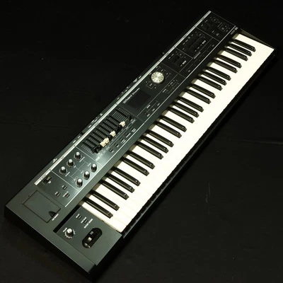 Roland VR-09 V-Combo Live Keyboard 61-Key Lightweight Model w/ AC Adapter – Used - Image 1 of 4