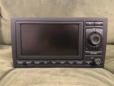 Audi RS4 B7 Gen 2 MK2 OEM RNSE Sat Nav Headunit Radio TT A3 Seat Exeo 3R0035192 - Image 1 of 4