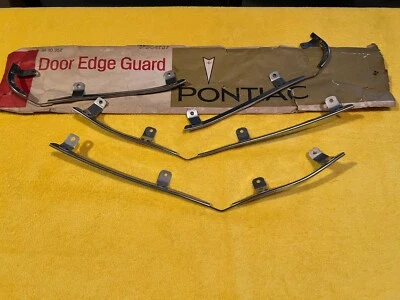 Nos 1967 68 Pontiac Bonneville Catalina Safari Wagon protectores de borde de puerta 984737 OEM Foto 1 de 2