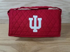 IU VTG Quilted Keepers Purse 10" Red with Magnetic Closure & 1 Zipping Pocket - Foto 1 di 12