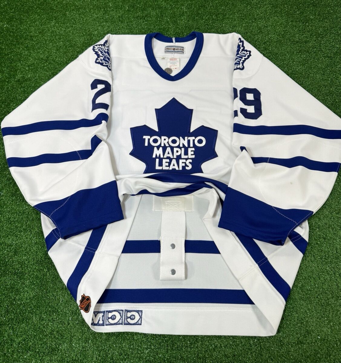 CCM Toronto Maple Leafs NHL Fan Jerseys for sale | eBay CCM Toronto Maple Leafs NHL Fan Jerseys for sale | eBay