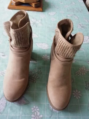 Bottines Beige Pointure 8 (38,5P) Marque JUSTFAB Femme Occasion - Photo 1/4